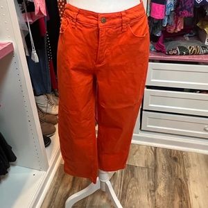 Like new condition. No signs of wear.